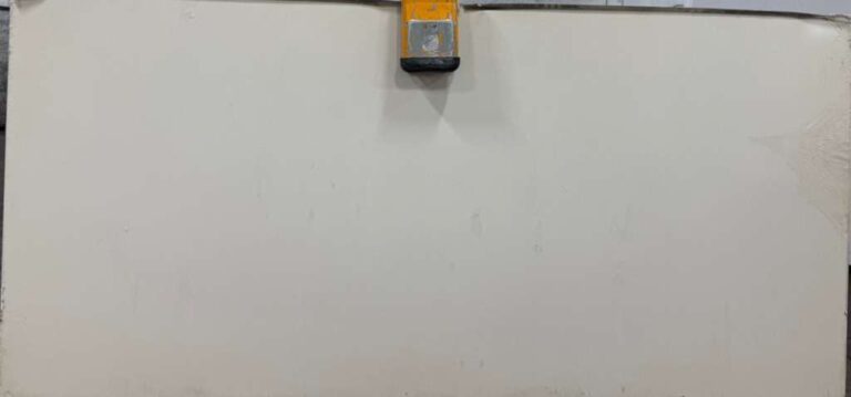 PEARL QUARTZ LOT 2190