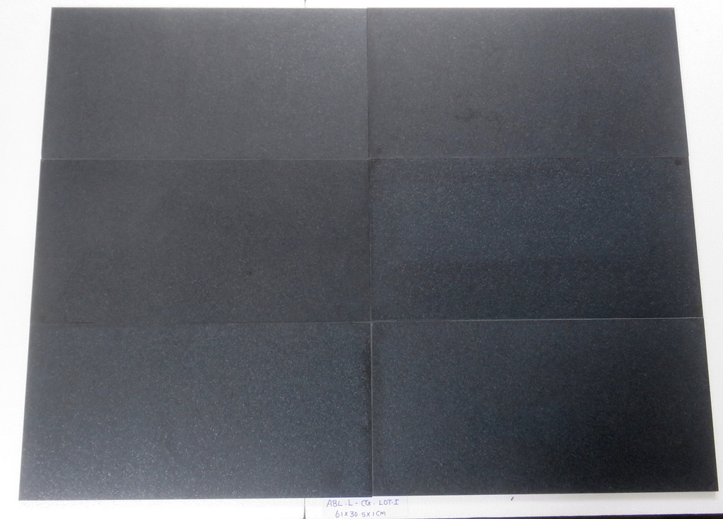 ABSOLUTE BLACK (LEATHER) 24X12X1 - CG